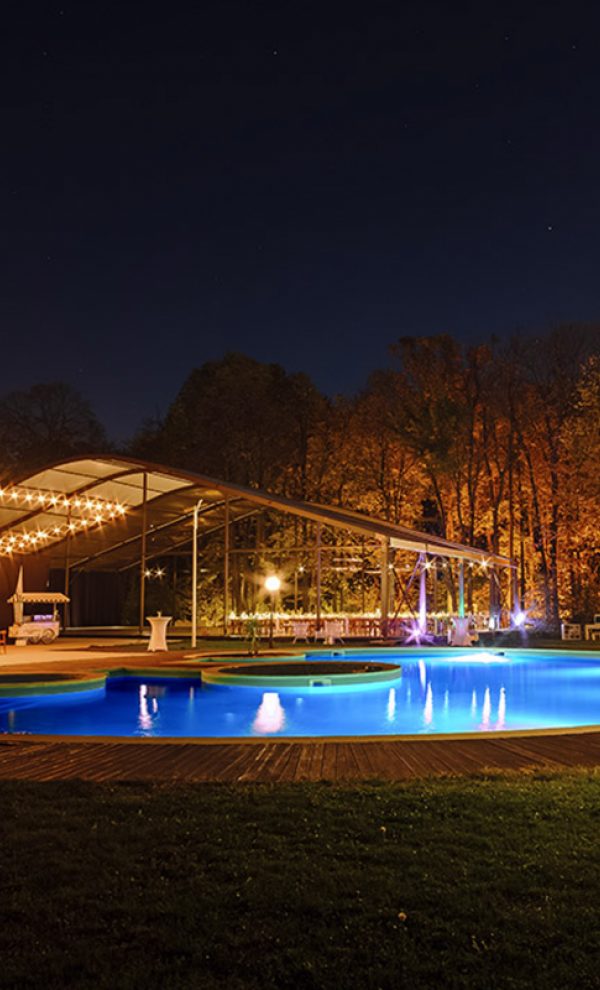 Nunta in padure piscina TreeHouse Lagoon