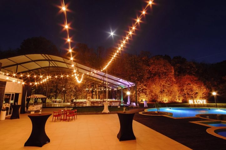 Nunta in padure piscina TreeHouse Lagoon